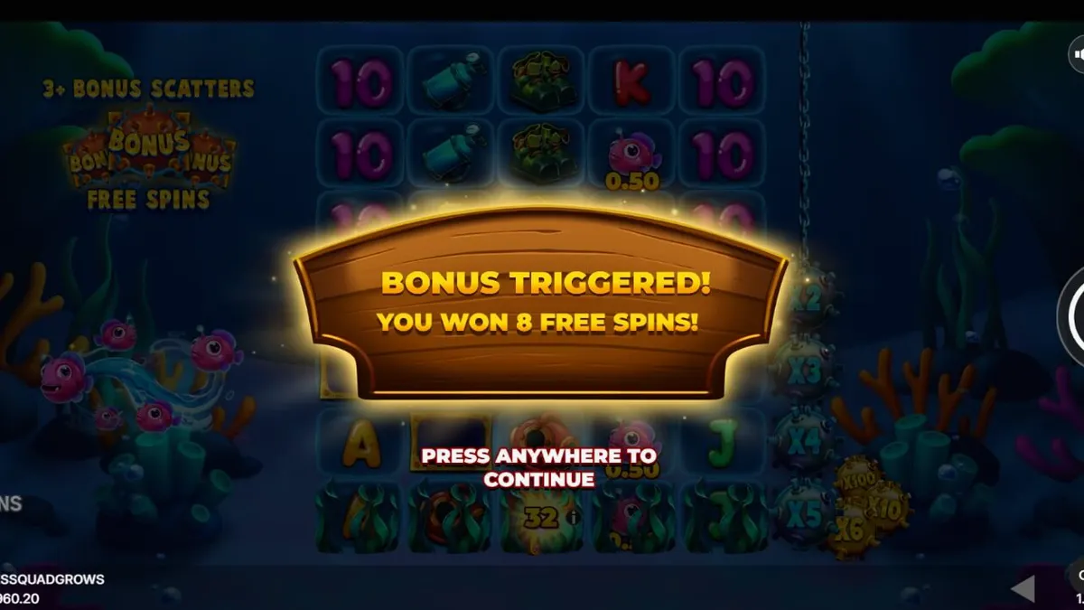 Isang makulay na underwater slot scene na nagtatampok ng mga isda, coral reef, at naval mines sa Fishin’ Madness Quadgrows.
